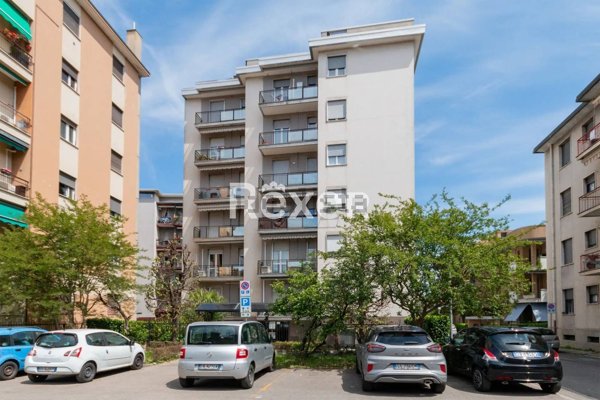 appartamento in vendita a Seveso in zona Baruccana