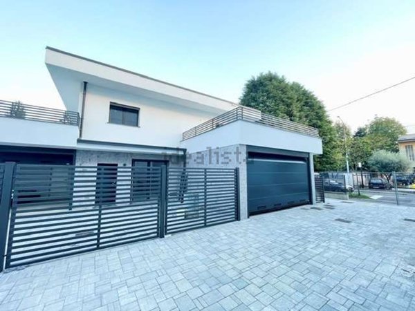 casa indipendente in vendita a Seveso