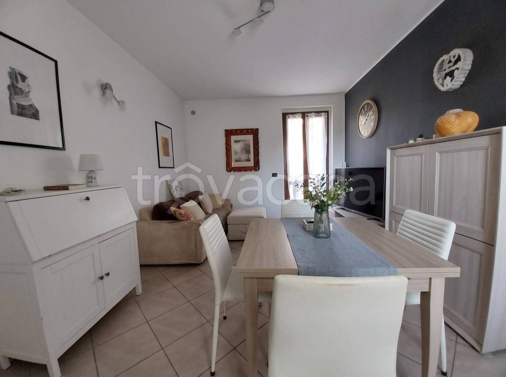 appartamento in vendita a Seveso in zona Baruccana