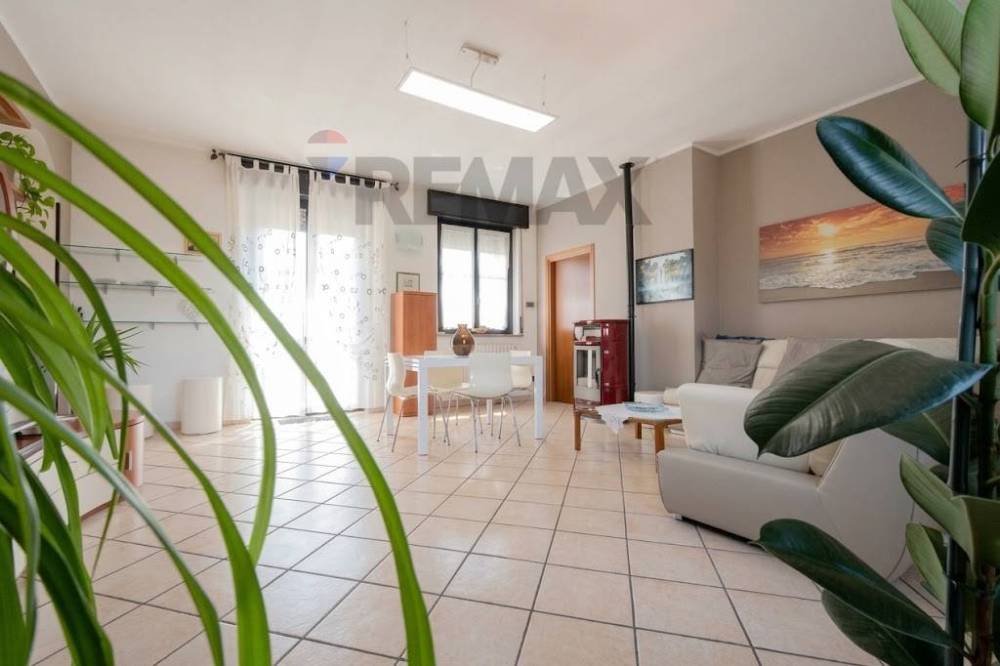 appartamento in vendita a Seveso in zona Baruccana