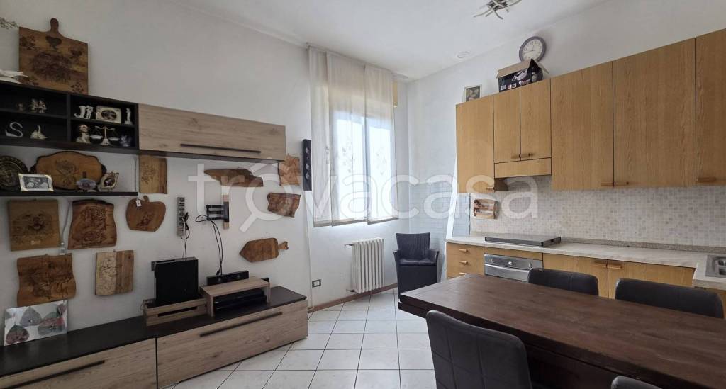 casa indipendente in vendita a Seveso in zona Baruccana