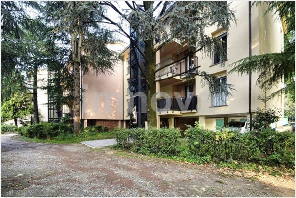 appartamento in vendita a Seveso in zona Baruccana