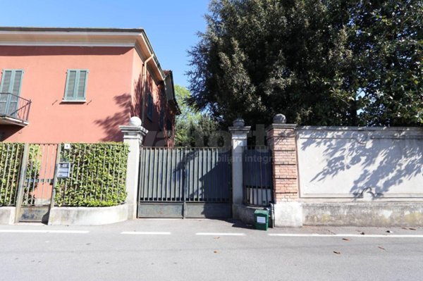 casa indipendente in vendita a Sovico