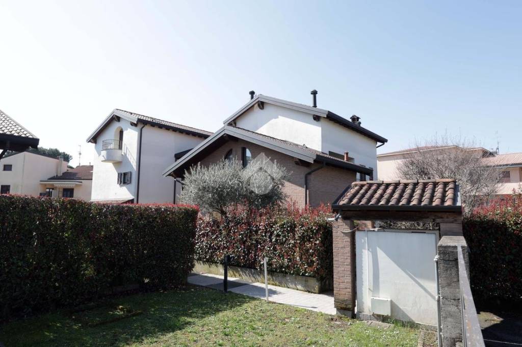 appartamento in vendita a Sovico