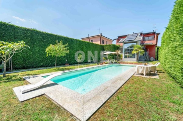 casa indipendente in vendita a Sovico