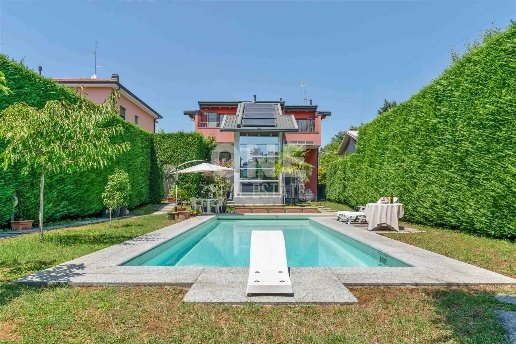 casa indipendente in vendita a Sovico