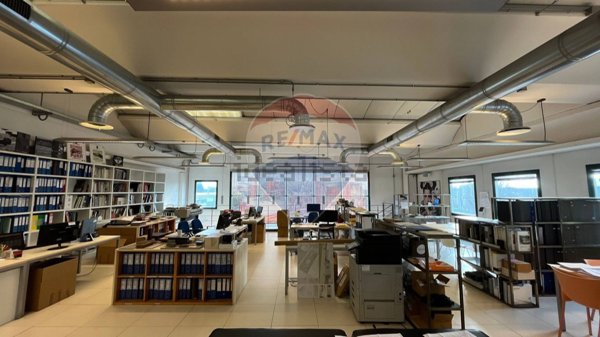 ufficio in vendita a Sovico