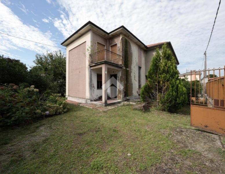 casa indipendente in vendita a Sovico