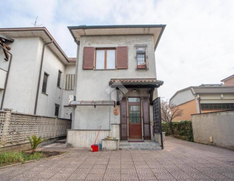 casa indipendente in vendita a Sovico