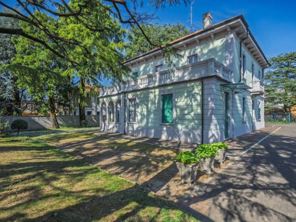 casa indipendente in vendita a Sovico