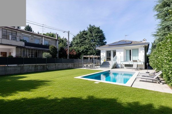 casa indipendente in vendita a Sovico