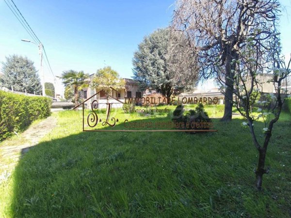 casa indipendente in vendita a Sovico