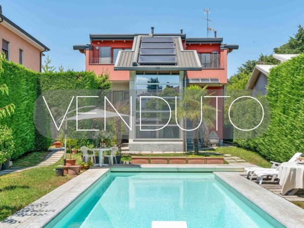 casa indipendente in vendita a Sovico