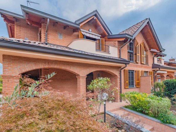 casa indipendente in vendita a Sovico