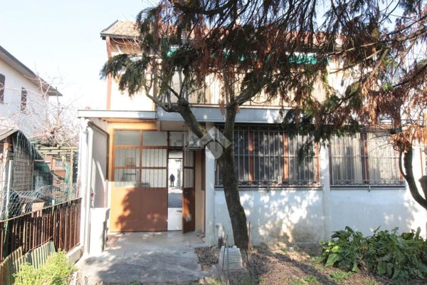 casa indipendente in vendita a Sulbiate