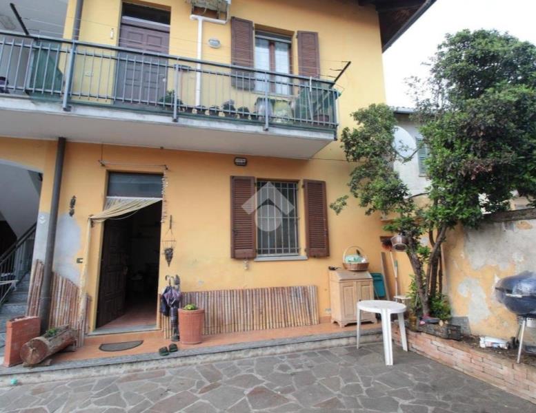 appartamento in vendita a Sulbiate in zona Sulbiate Superiore