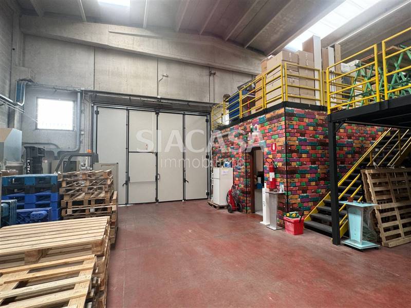 ufficio in vendita a Sulbiate
