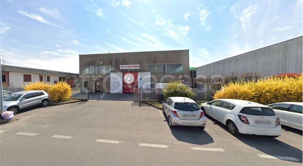 capannone in vendita a Sulbiate