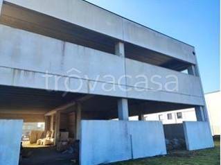 locale commerciale in vendita a Sulbiate