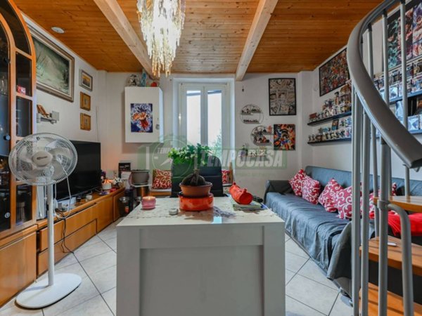 appartamento in vendita a Sulbiate