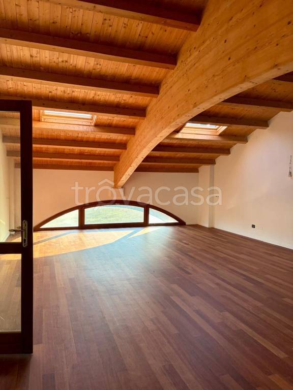 appartamento in vendita a Sulbiate