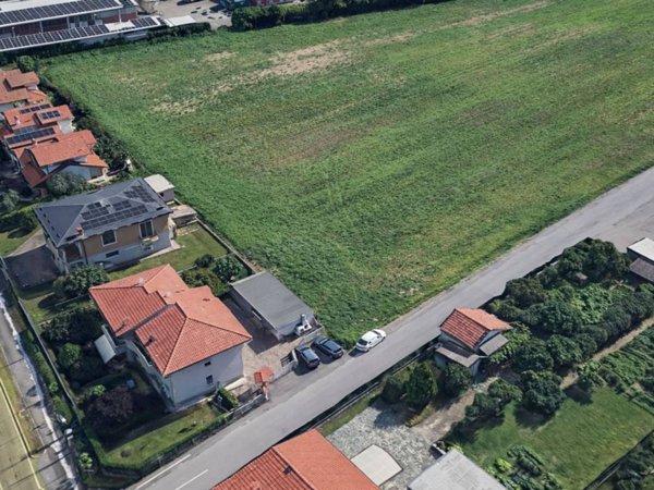 terreno edificabile in vendita a Sulbiate