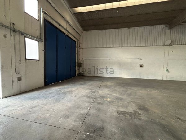 capannone in vendita a Sulbiate