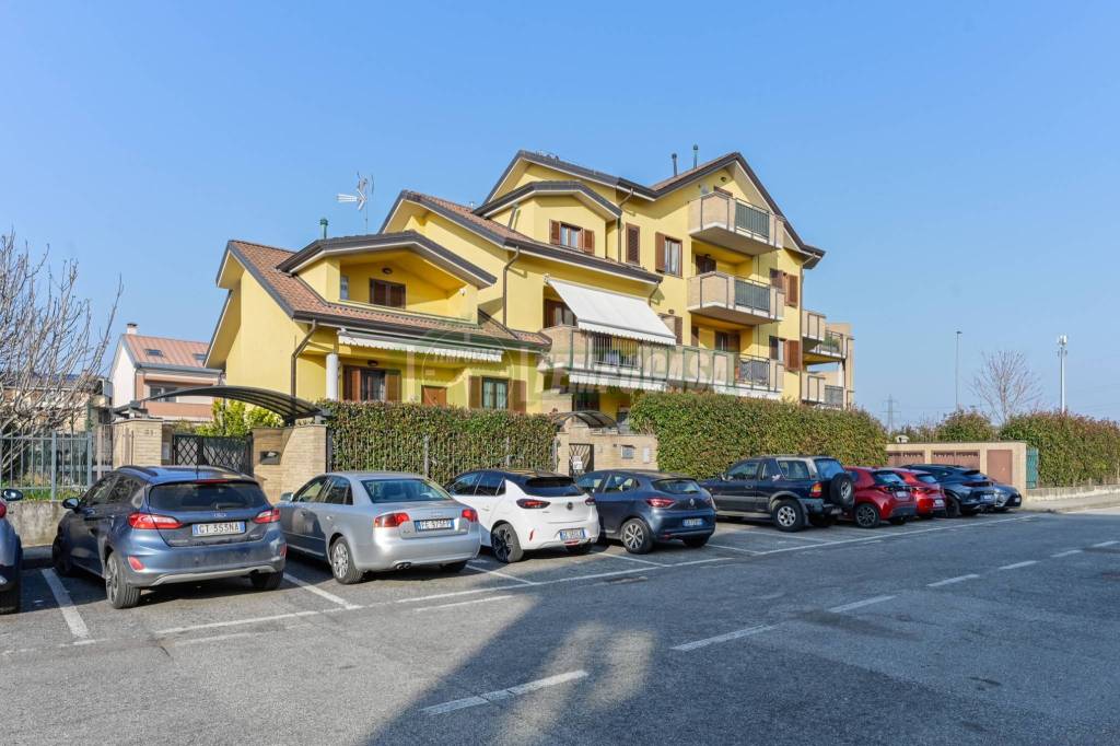 appartamento in vendita a Sulbiate