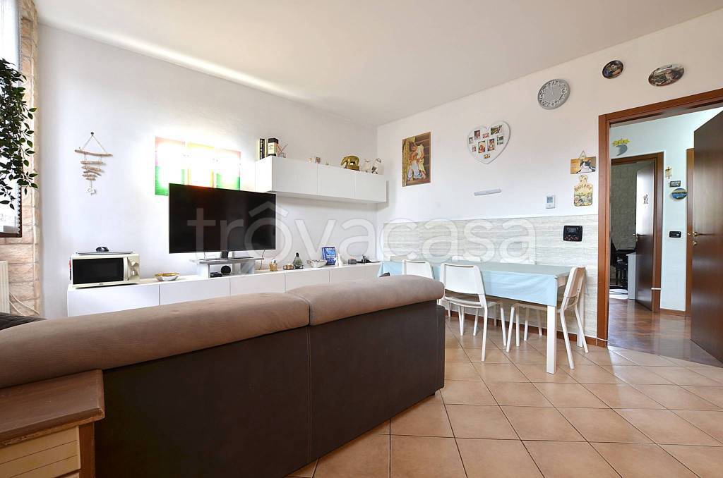 appartamento in vendita a Sulbiate