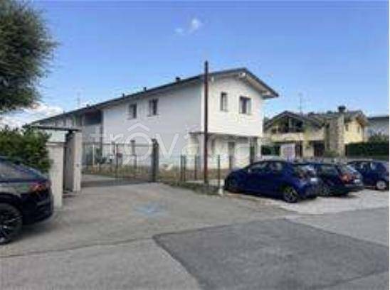 appartamento in vendita a Sulbiate in zona Cascina Cà
