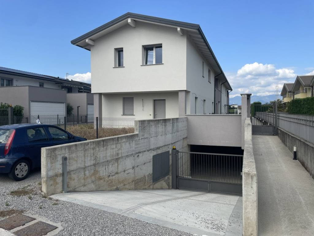 appartamento in vendita a Sulbiate