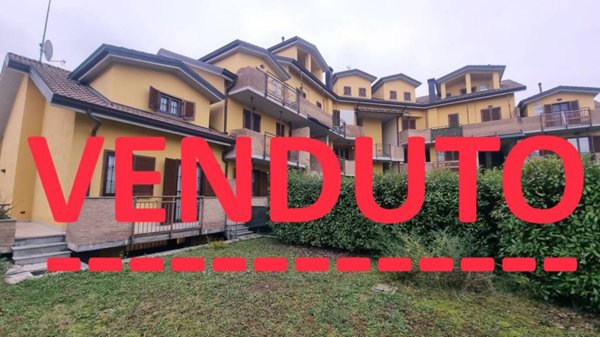 casa indipendente in vendita a Sulbiate in zona Brentana