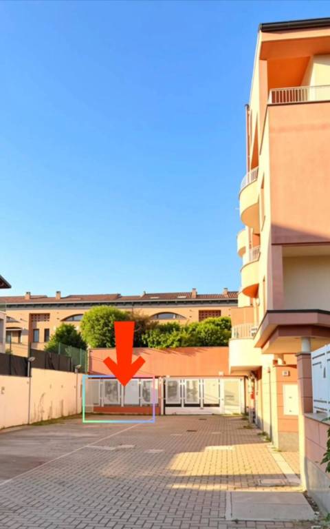 box auto in vendita a Sulbiate in zona Sulbiate Inferiore