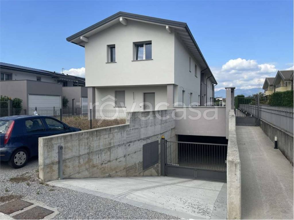 appartamento in vendita a Sulbiate in zona Cascina Cà