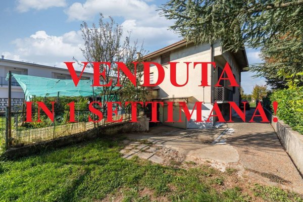 casa indipendente in vendita a Sulbiate