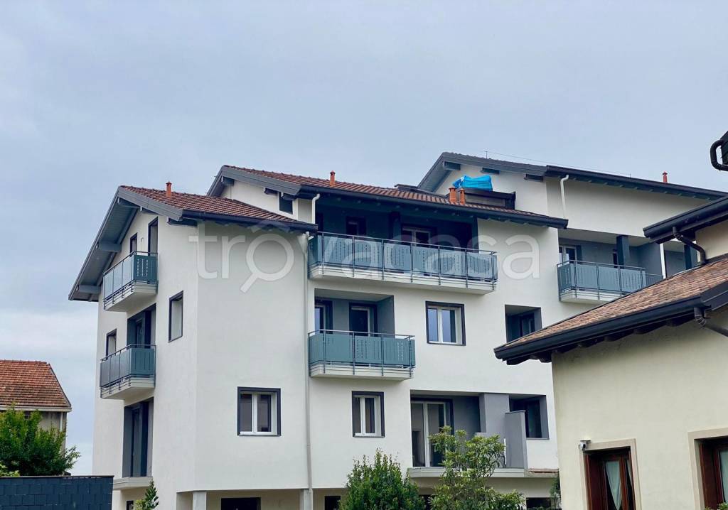 appartamento in vendita a Triuggio in zona Tregasio