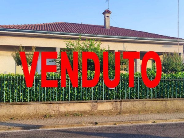 casa indipendente in vendita a Triuggio in zona Tregasio