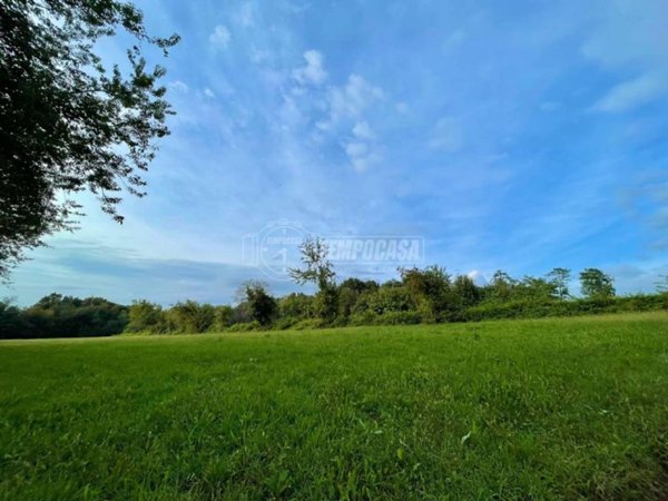 terreno agricolo in vendita a Triuggio in zona Canonica Lambro