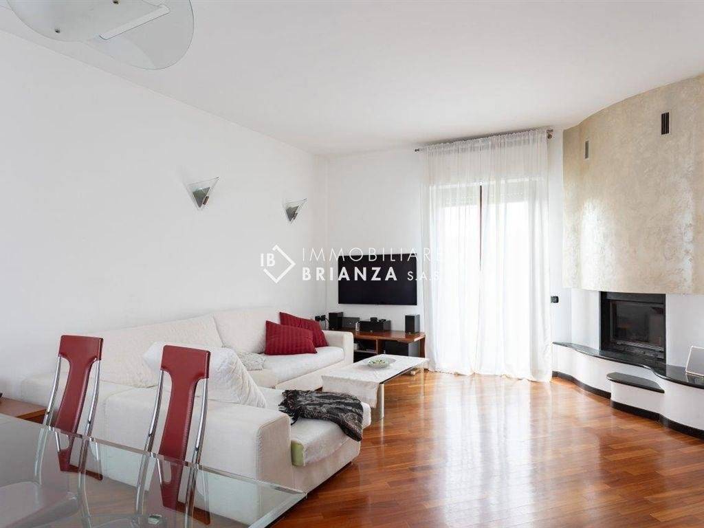 casa indipendente in vendita a Triuggio in zona Canonica Lambro
