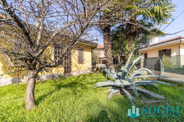 casa indipendente in vendita a Triuggio in zona Tregasio