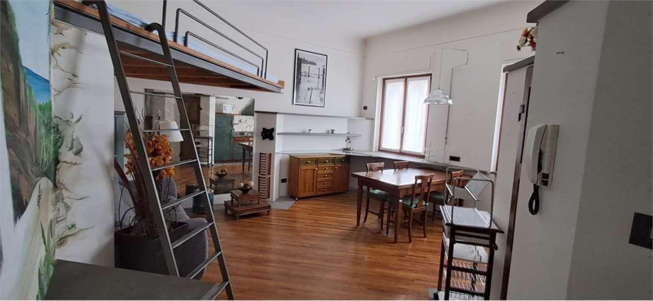 appartamento in vendita a Triuggio in zona Canonica Lambro