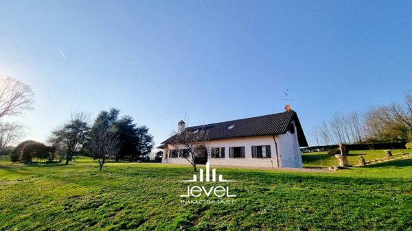 casa indipendente in vendita a Triuggio