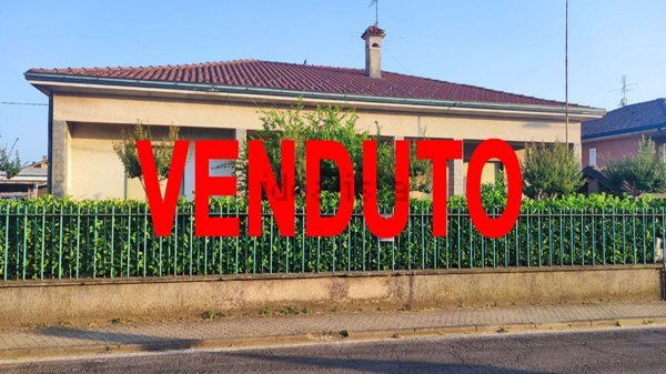 casa indipendente in vendita a Triuggio in zona Tregasio