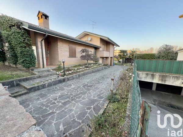 casa indipendente in vendita a Triuggio in zona Tregasio