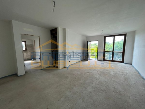 casa indipendente in vendita a Triuggio in zona Canonica Lambro