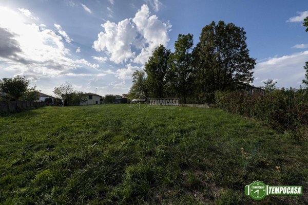 terreno edificabile in vendita a Triuggio in zona Tregasio