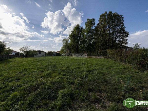 terreno edificabile in vendita a Triuggio in zona Tregasio