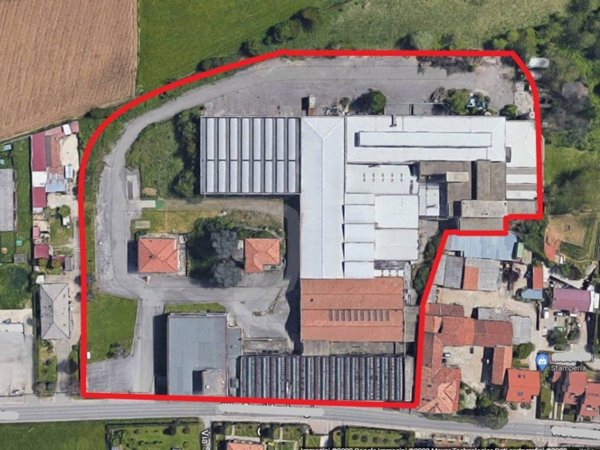 locale commerciale in vendita a Triuggio in zona Tregasio