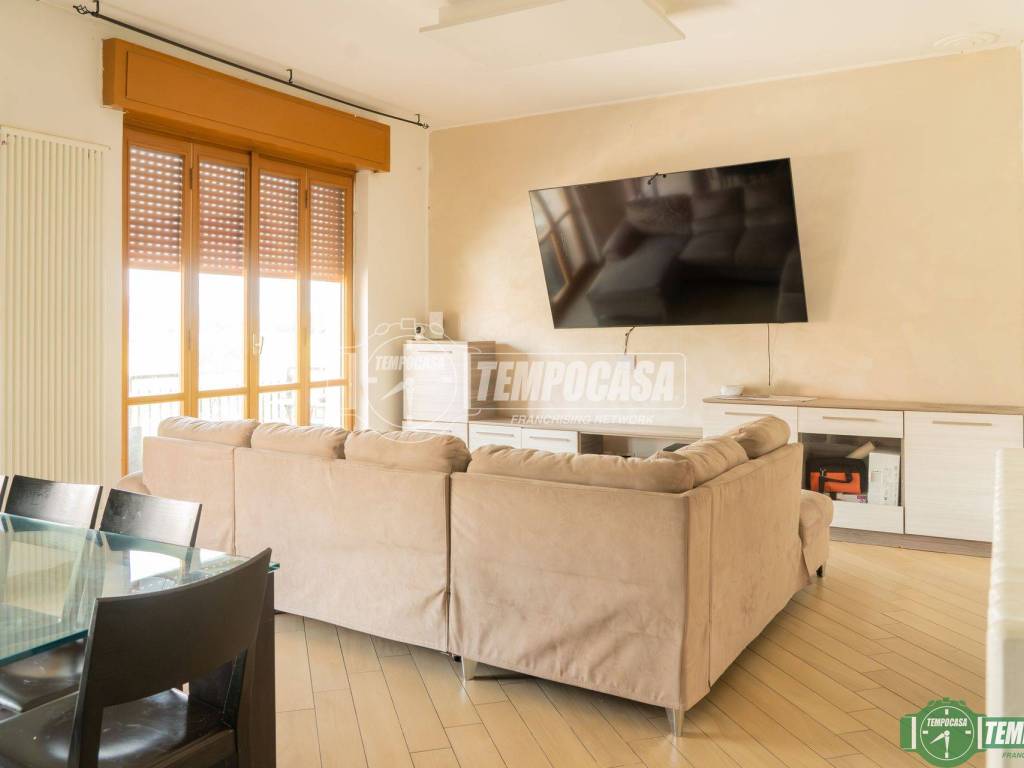 appartamento in vendita a Triuggio in zona Tregasio