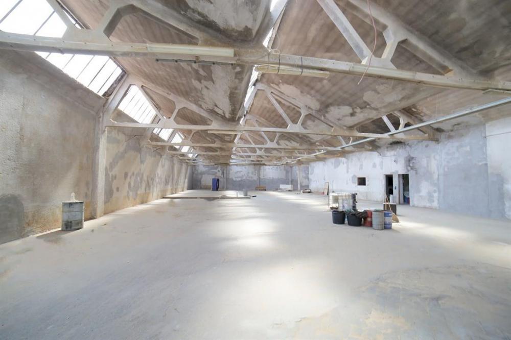 capannone in vendita a Triuggio